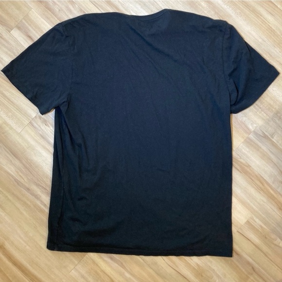 Bundle of 2 Old Navy Friends Shirts Size XL - Picture 3 of 3